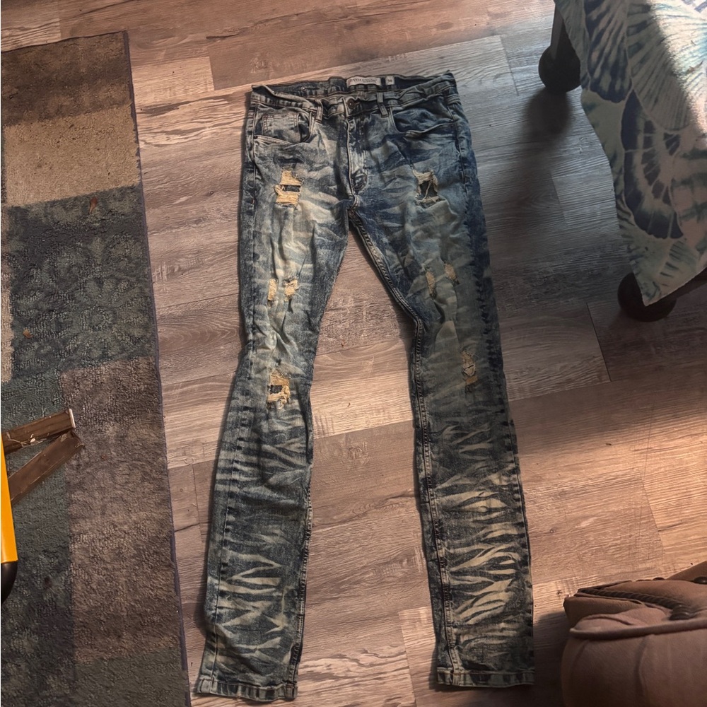 Men’s Distressed Slim Fit Denim Jeans